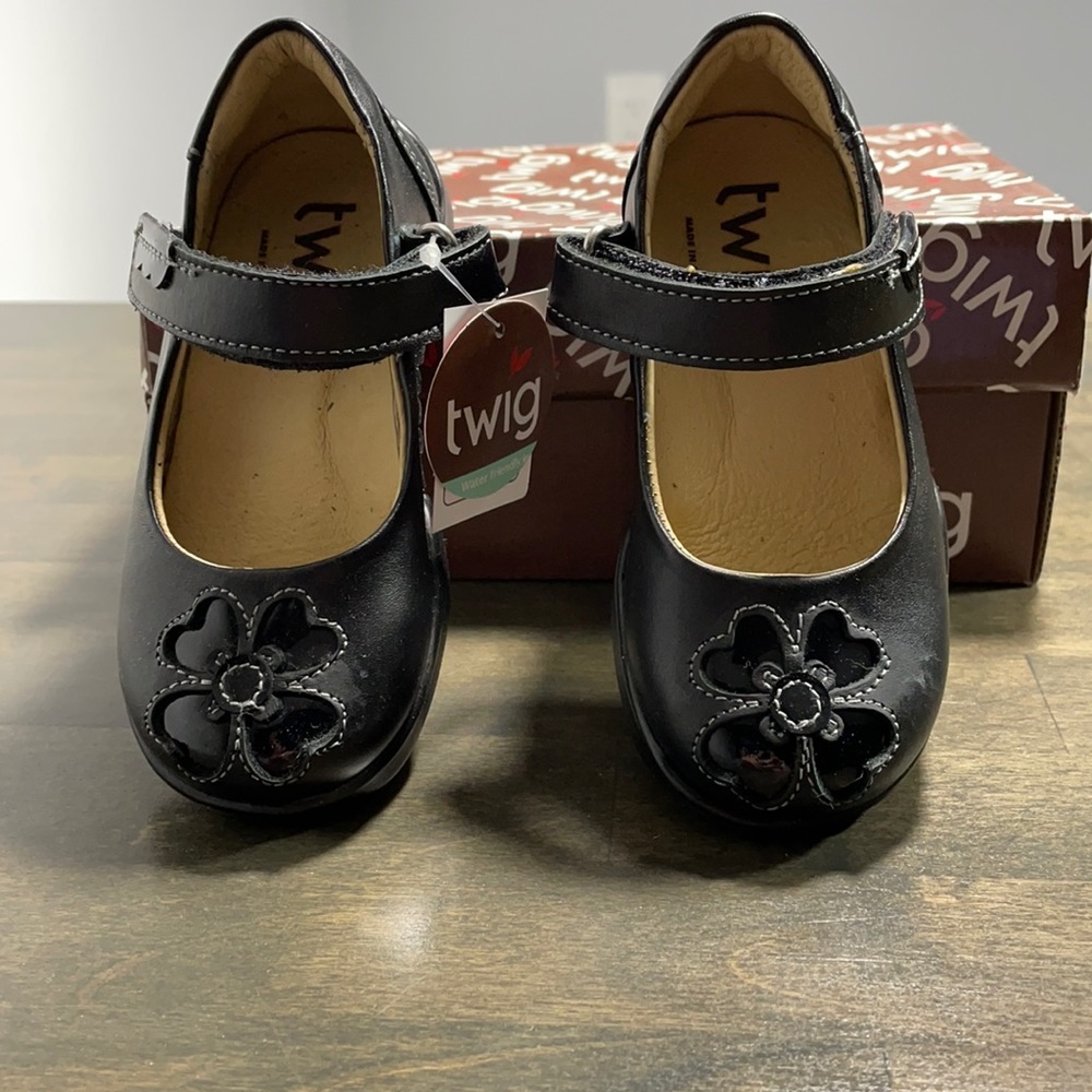 NWT Twig Girls Wendy Black Leather Size EUR 22 Shoes